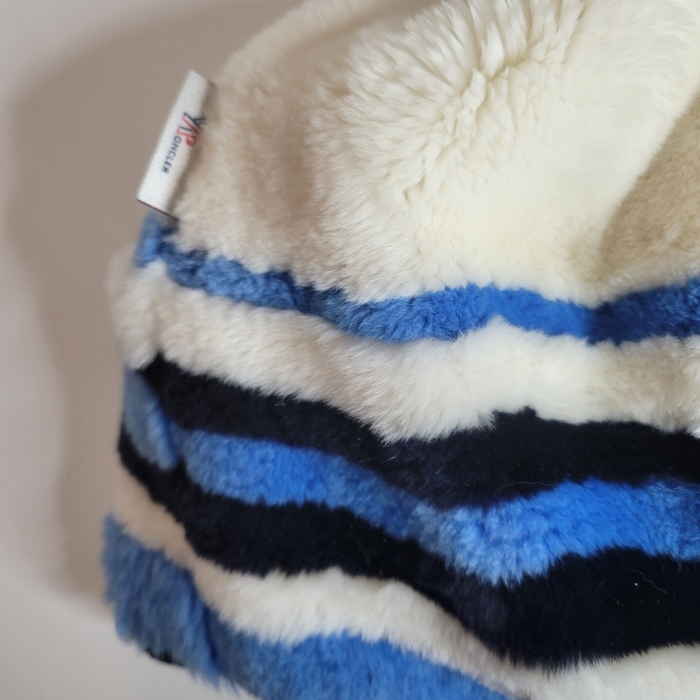 Moncler Grenoble Après Ski Hat women's Large NWT - Picture 2 of 5